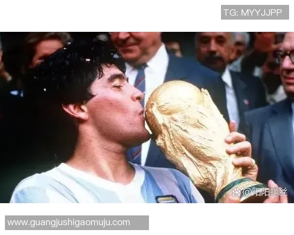 足球传奇贝利的辉煌生涯与影响力的重要事件回顾