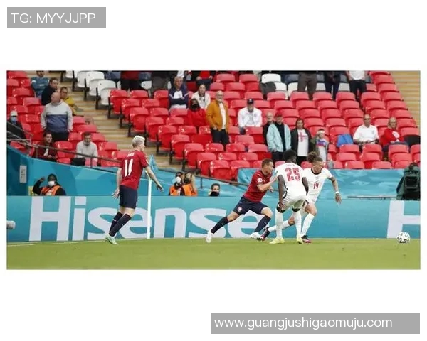 新英格兰革命与温哥华白帽的激烈对决展现足球魅力与团队精神 新英格兰革命与温哥华白帽的激烈对决展现足球魅力与团队精神