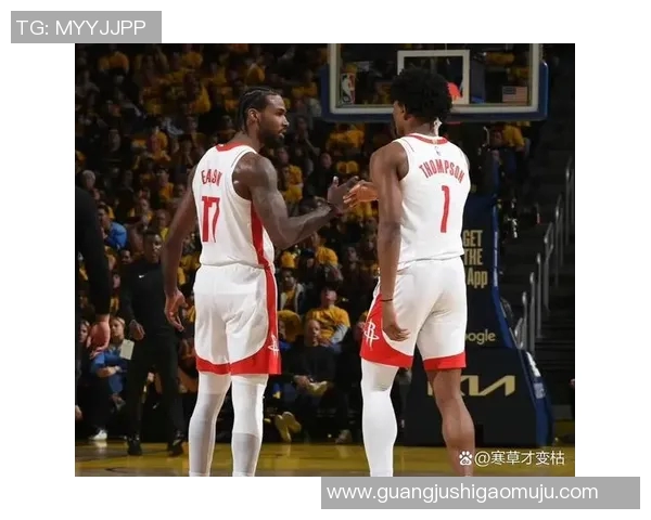 火箭与雷霆季后赛对决精彩回顾与赛场瞬间分析